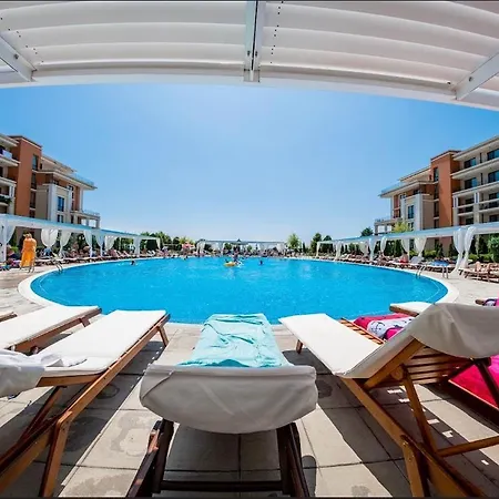 Apartmán Flat At Prestige Fort Beach Sveti Vlas